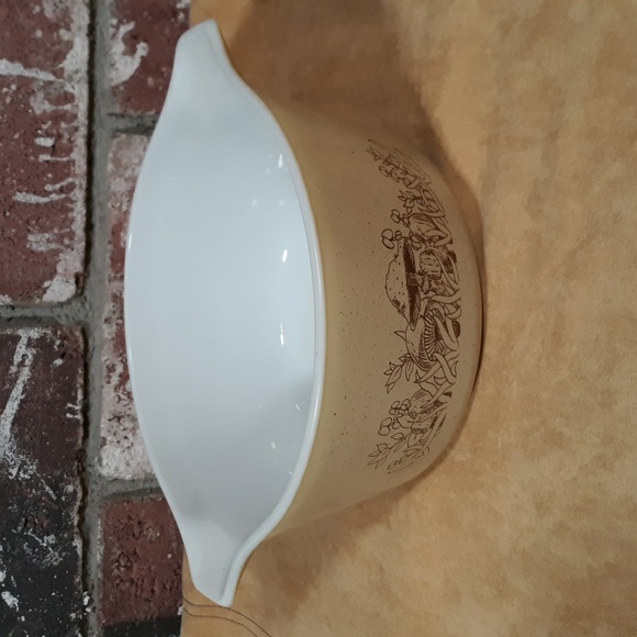 Pyrex Vintage Forest Fancies Mushroom Casserole Dish - Picture 2 of 12